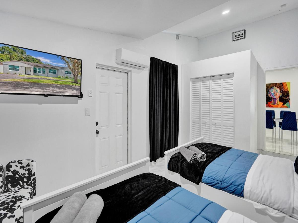Villa Escape To Miami Retreat North Miami Beach Exterior foto