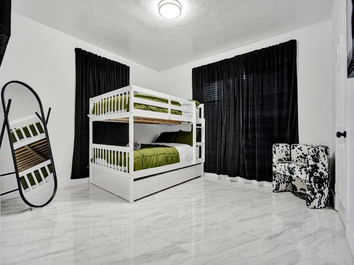 Villa Escape To Miami Retreat North Miami Beach Exterior foto